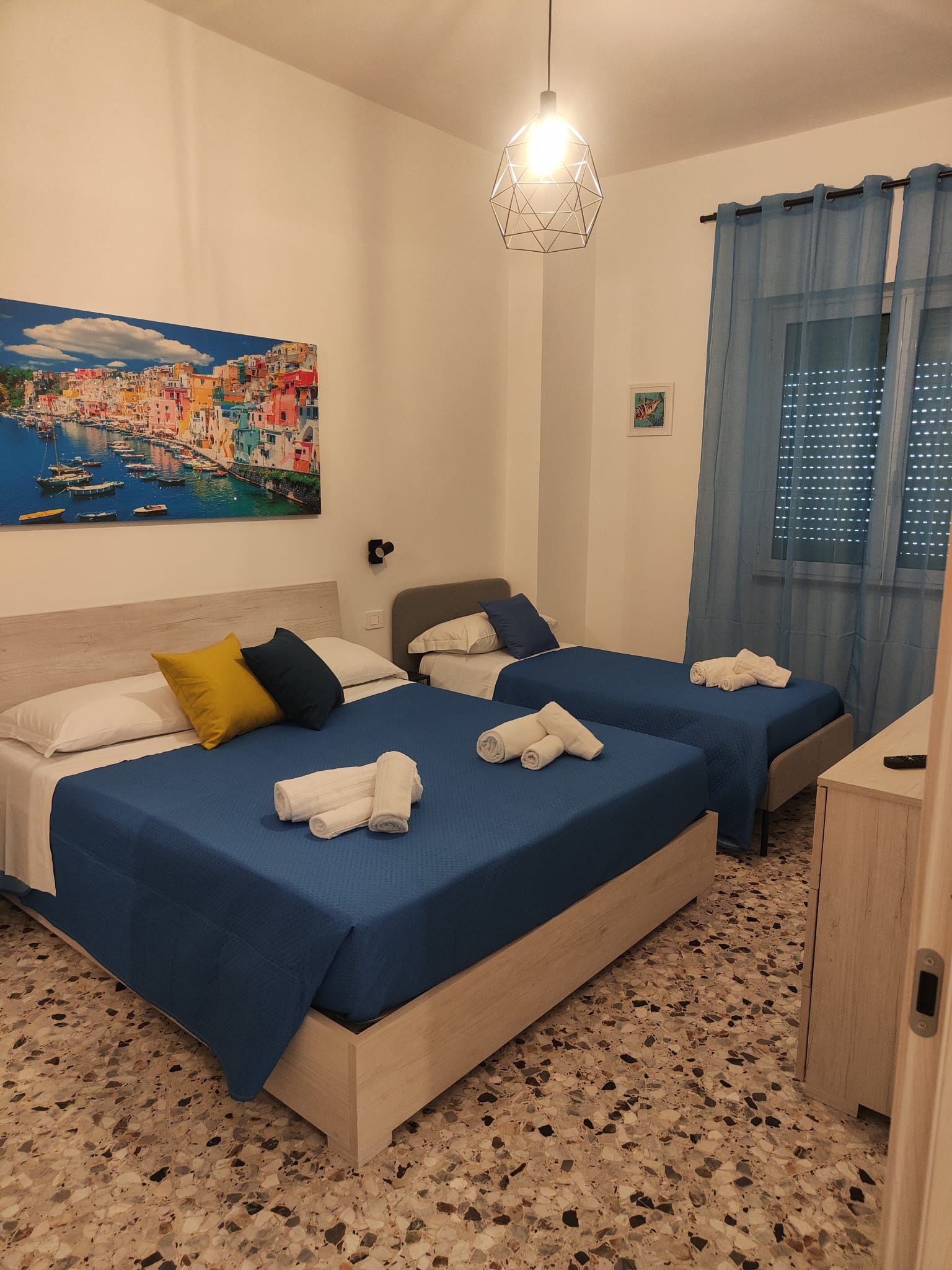 Camera Tripla Basic con Bagno in Comune
